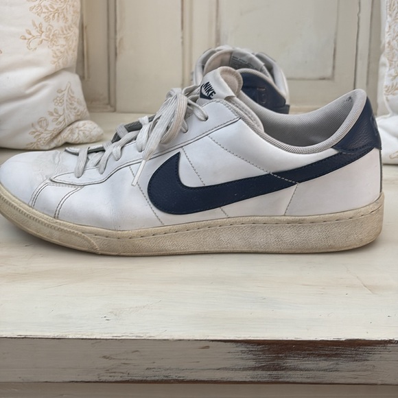 Nike Other - Vintage Nike Sneakers
